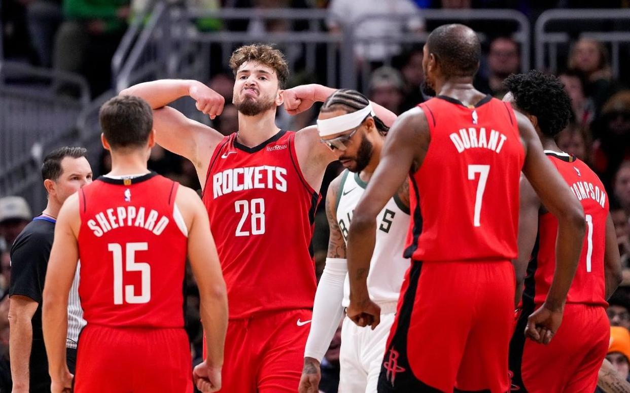 世界杯app注册下载-火箭捡宝?5场25记三分,拿新秀合同!21岁后卫变范乔丹最佳替补